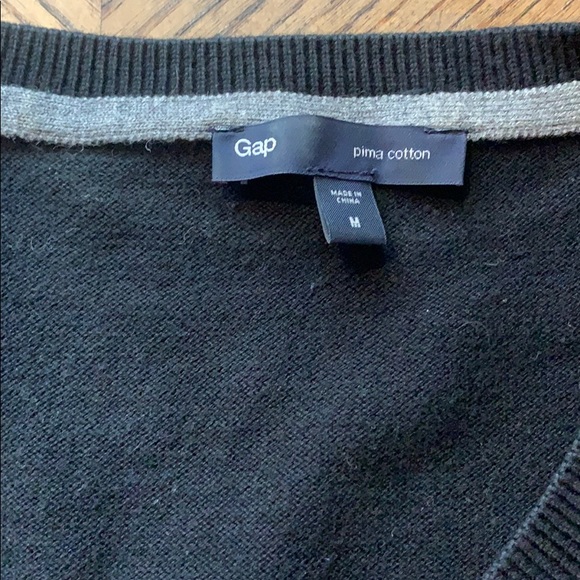GAP Pima Cotton V-Neck Sweater - Picture 4 of 7